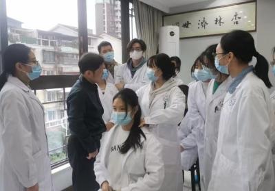 樂職院學生到門診部學習10-29-1